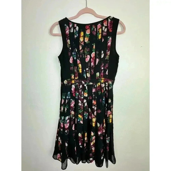 Adrianna Pappell Fractured Floral Print Dress Fit and Flare Size 4 wedding guest - Picture 8 of 8